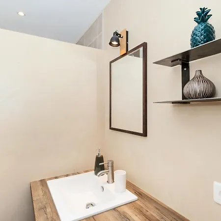 Flor De Mayo - Agreable -proche - Parking Gratuit Apartment *